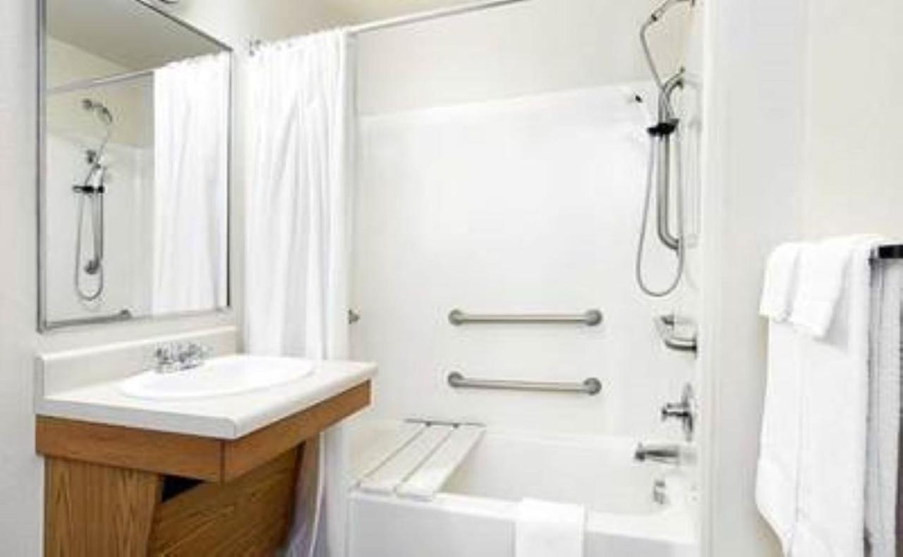 Woodspring Suites Τοπέκα Εξωτερικό φωτογραφία